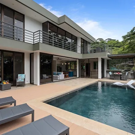 Stunning Villa With 3 Bedrooms Pool